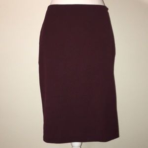be Eggplant pencil skirt w/ side slit + lace trim